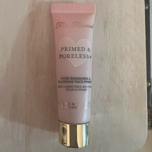 The Cosmetics Company Store Makeup Bag and Samples - Picture 3 of 4